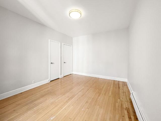 1540 Av. Summerhill #204