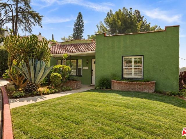 1540 Stanford Drive