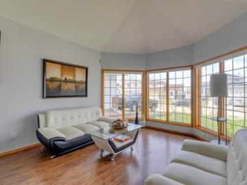 1541 A Street, Edmonton, AB, T5Z 2W8 house for sale | Listing ID E4488 | Royal LePage