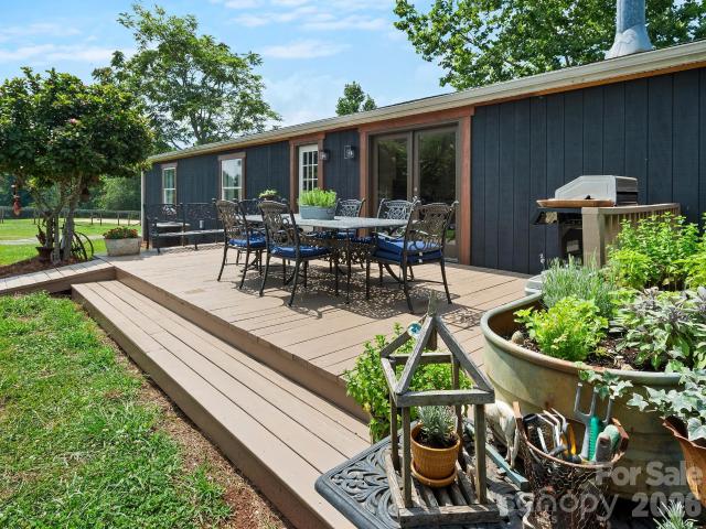 1541 Sandy Springs Road