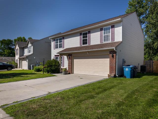15427 Outside Trail