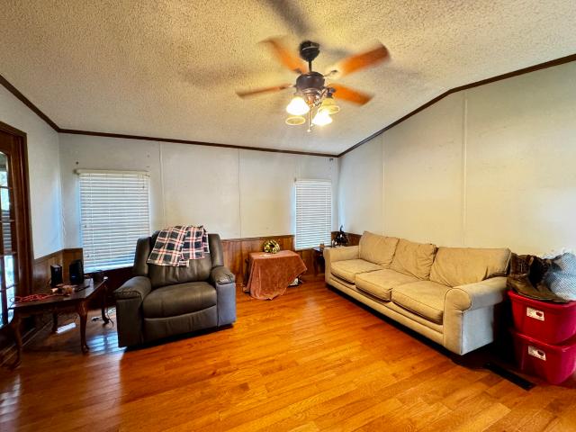 1542 Gainesboro Grade