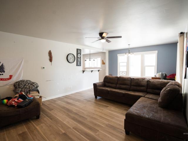 1543 Oakley Ave