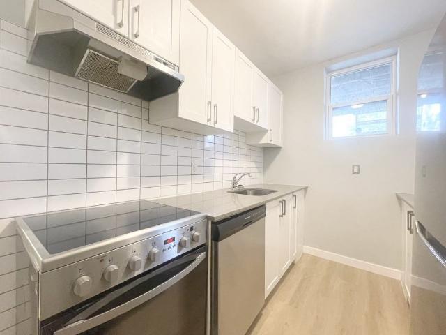 1543 Barton Street East apartment — Hamilton, ON 2 Bedroom 2 Bedroom