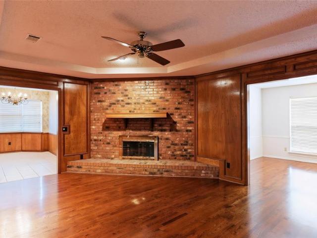 1543 Glenhill Lane