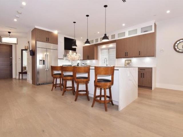 154Xx Russell Avenue, White Rock, BC, V4B 2R3 house for lease | Listing ID R3167 | Royal LePage
