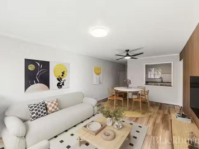 15/4 Canham Way, Orelia, WA 6167