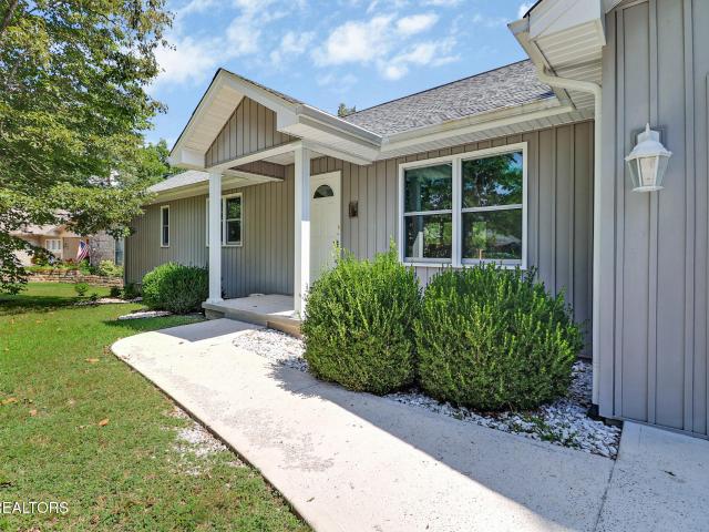 154 Hedgewood Point