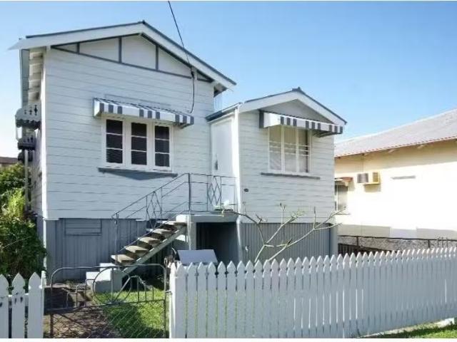 154 Juliette Street, GREENSLOPES House for rent Listed by Pat.