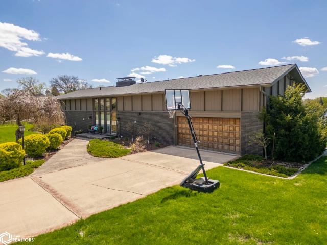 154 Lakeview Dr