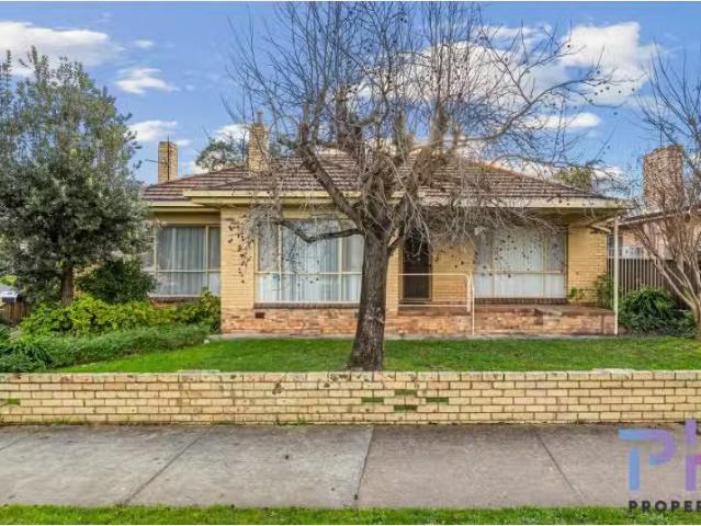 154 Mackenzie Street West, Golden Square House for rent Liste.