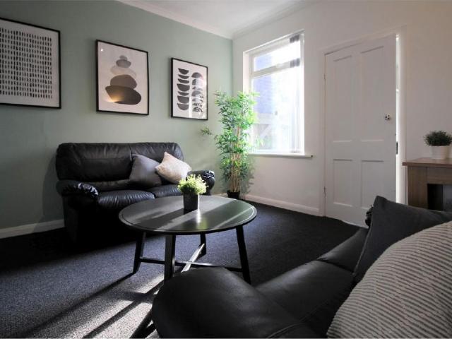 154 Milner Road, Stirchley, B29 7RG, United Kingdom | Room for rent #134394405 | Rentberry
