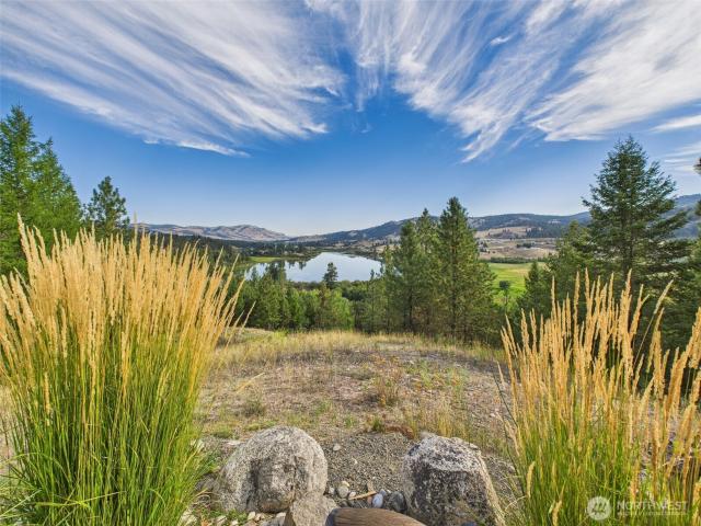 154 W Curlew Lake Road