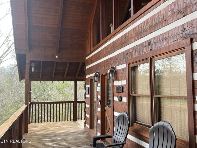 1554 Bear Valley Rd