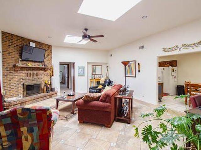 1554 Donette Place NE