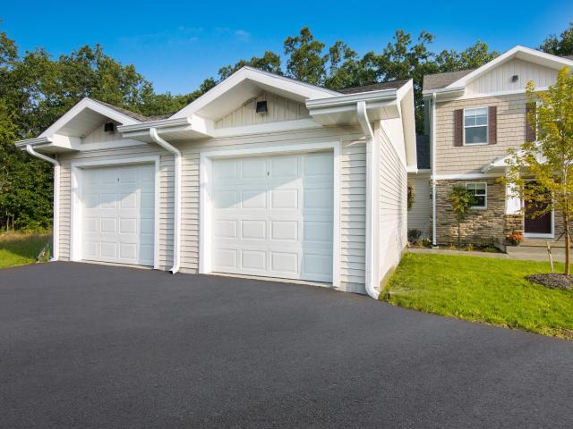 1554 Simsbury Street # Lot: 9