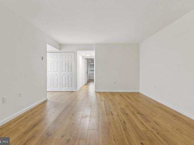 1554 1A Northgate Square # APT 1A