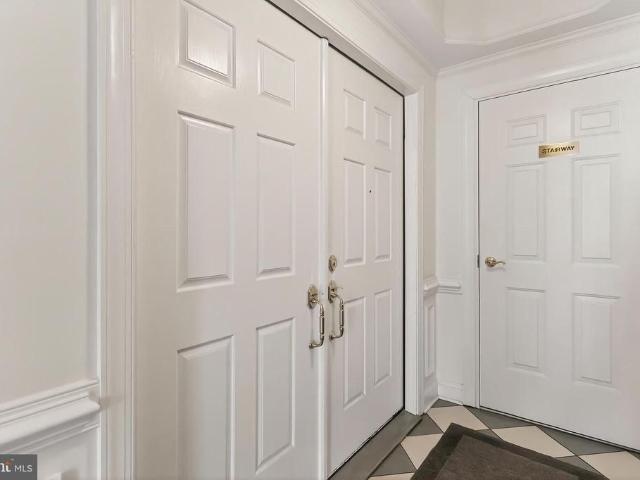 1555 n colonial terrace #500, arlington, us, va