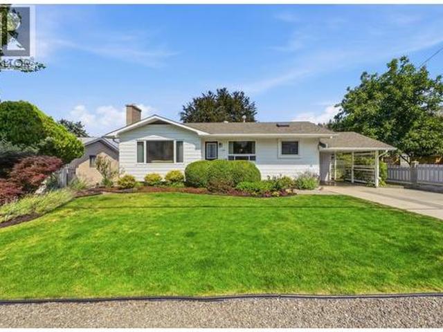 1555 Duncan Avenue E, Penticton, BC, V2A 2X7 house for sale | Listing ID 10396 | Royal LePage