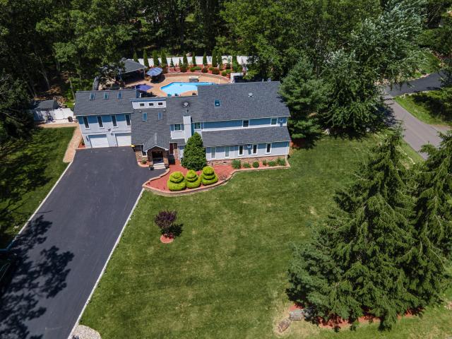 1555 Longleaf Dr, Effort, PA 18330 | MLS #PM 133931