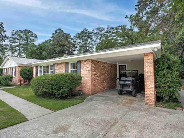 1555 Shady Lane