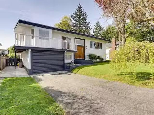15568 Thrift Avenue, White Rock, BC, V4B 2L9 house for sale.