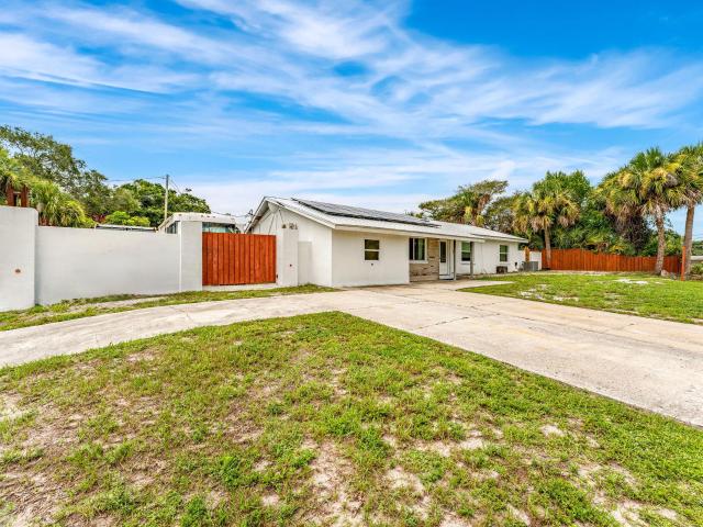 1557 Hillcrest Dr, Melbourne, FL 32935 | MLS #1016