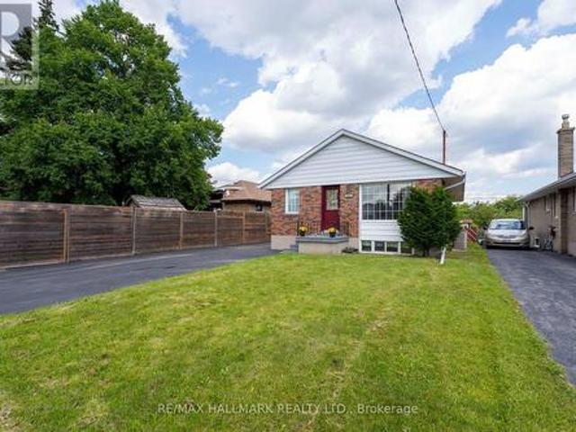 1557 Pharmacy Avenue, Toronto, ON, M1R 2K4 house for sale | Listing ID E13688 | Royal LePage