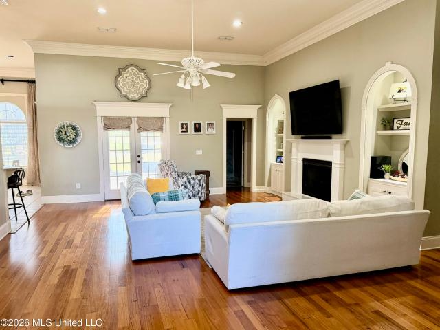 1558 Maura Lane