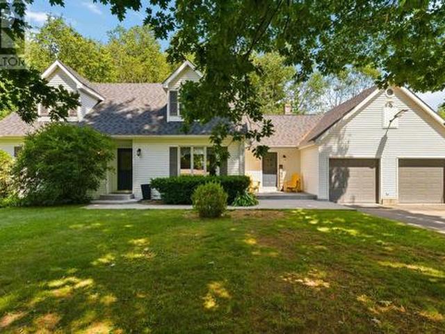 1558 Meghan Drive, Coldbrook, NS, B4R 1A1 house for sale | Listing ID 202617 | Royal LePage