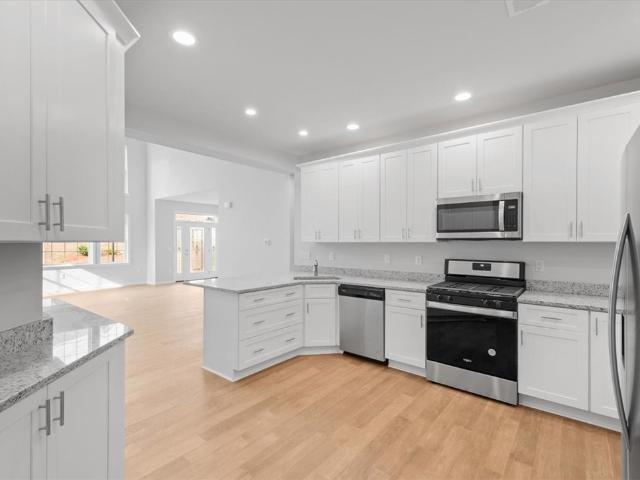 1558 NW Parkwood Pointe Dr