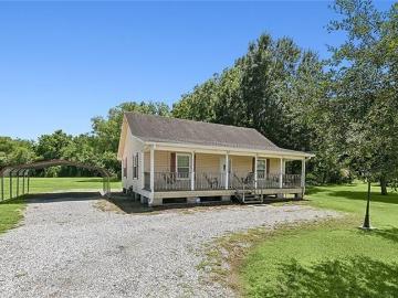 1558 Bayou Road