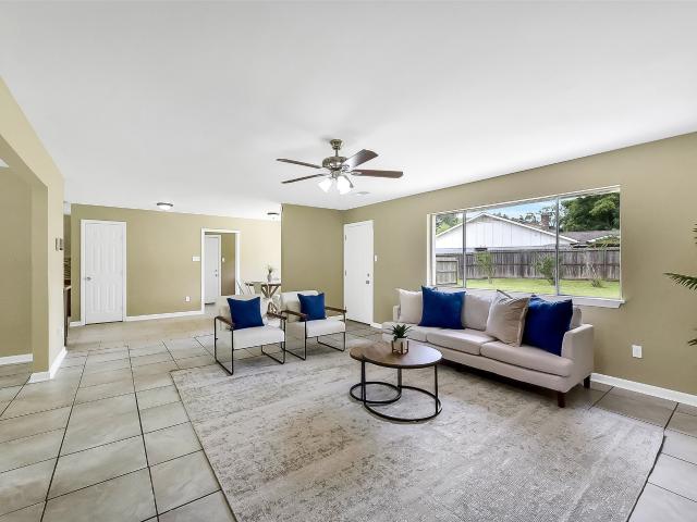 15503 Wandering Trail