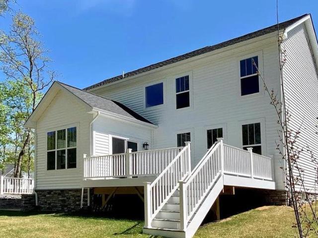 15505 Cedar Hill Drive