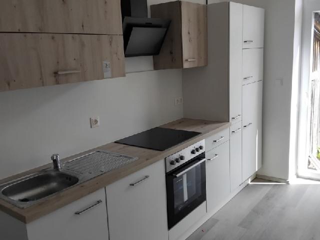15508 KOMPLETT NEU SANIERT! Absolute Ruhelage!