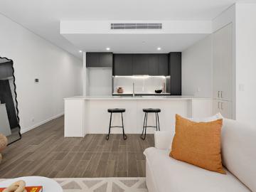 $1550 NEAR NEW THREE BEDROOM APARTMENT, CLOSE TO TRAIN STATION!