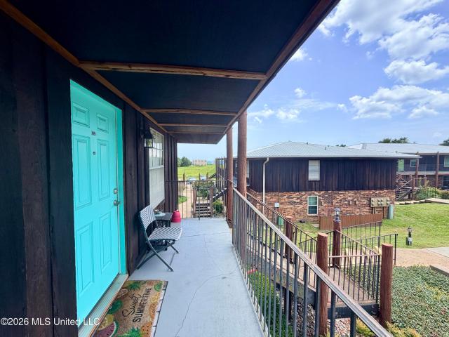 1550 E 2nd