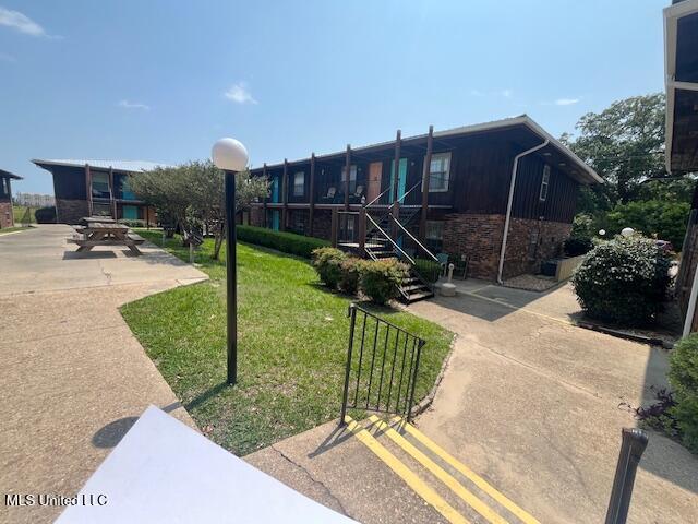 1550 E Second Street