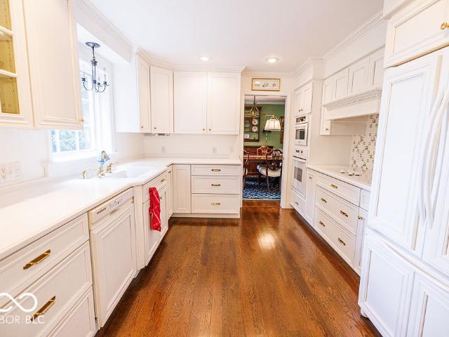 1550 Park Hill