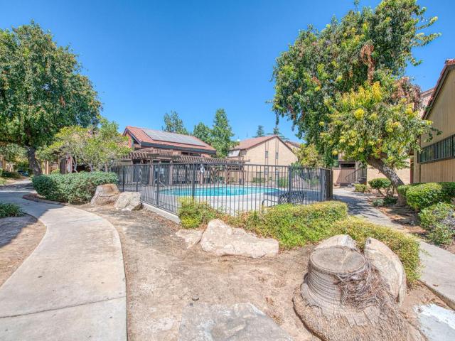 1550 W Ashlan Ave, Unit 208, Fresno, CA 93705 | MLS #651406