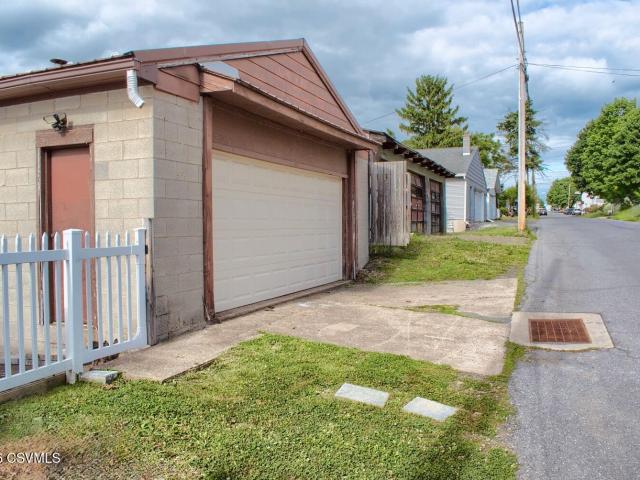 1550 w mulberry street