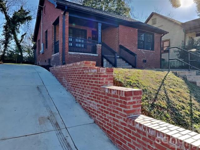1551 Merriman Avenue