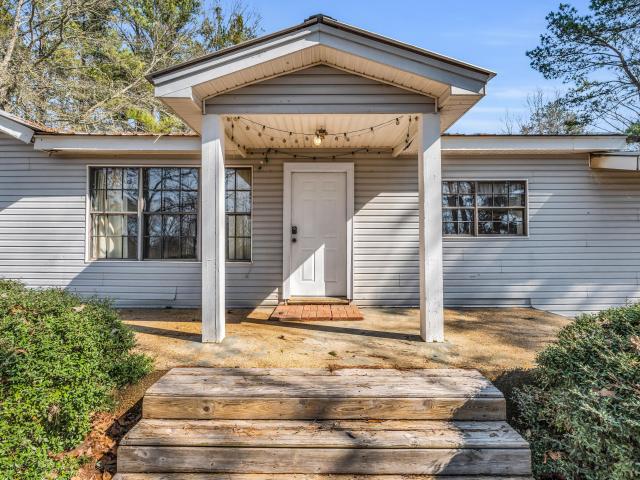 1552 Greensboro