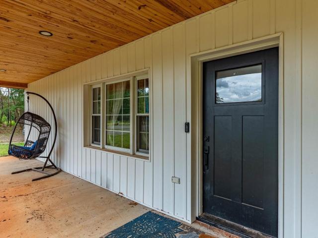 1553 Hubbard Road