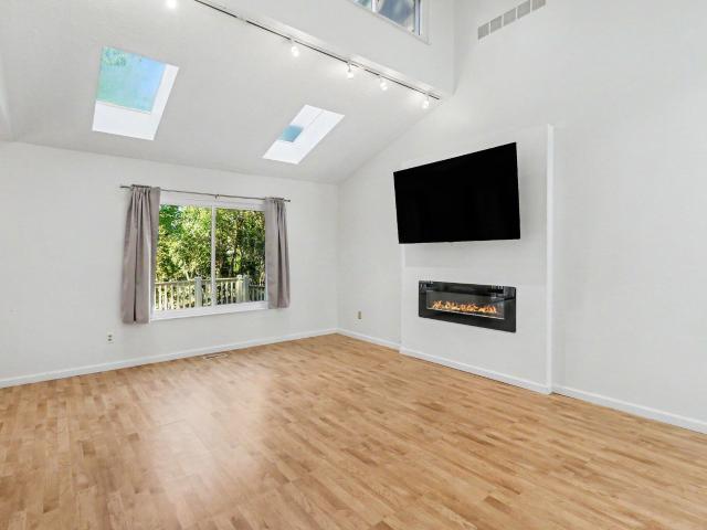 1553 Linden Court