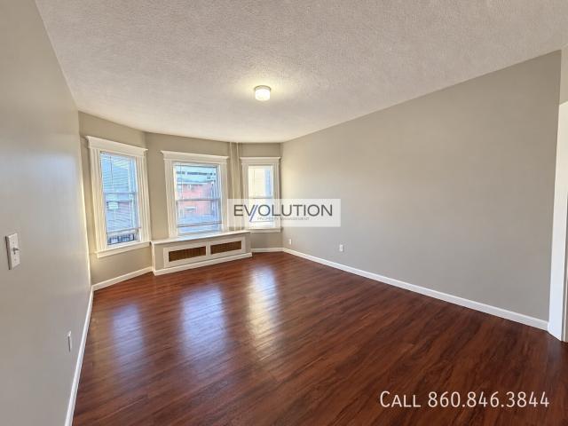 155 157 Seymour St, 4 beds, 1 full bath