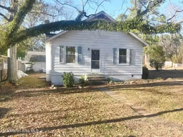 155 6TH ST W, ALEXANDER CITY, AL 35010