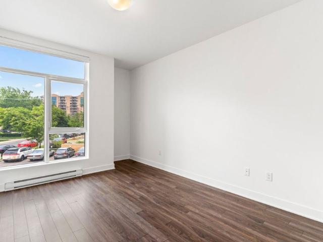155 Ch. de la Rive Boisée, Montréal Pierrefonds Roxboro, QC H8Z
