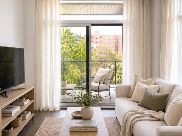 155 Ch. de la Rive Boisée, Montréal Pierrefonds Roxboro, QC H8Z