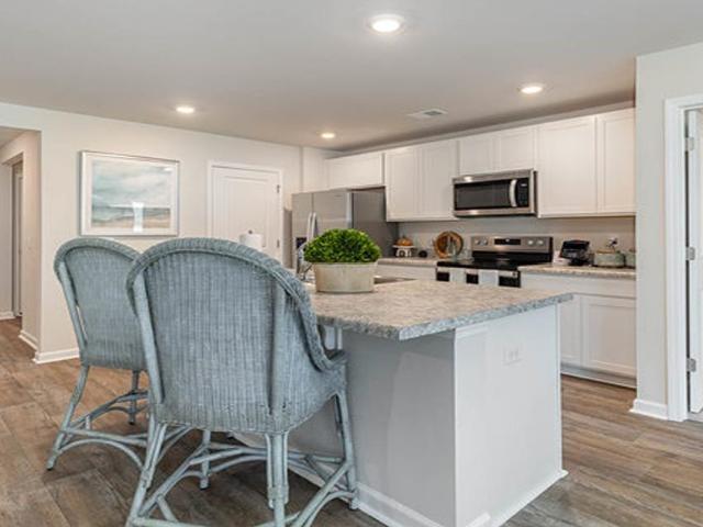 155 Ashworth Dr